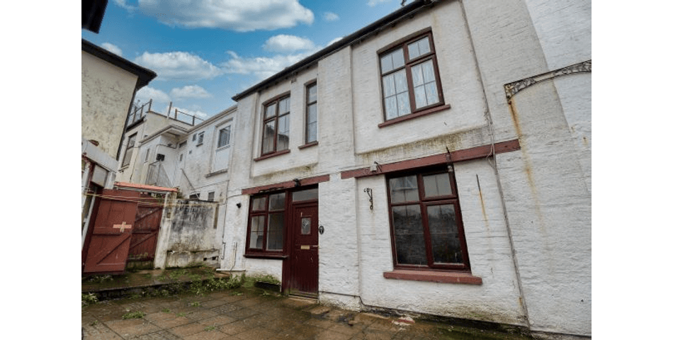 Property Image 0