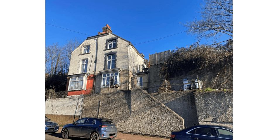 Property Image 0
