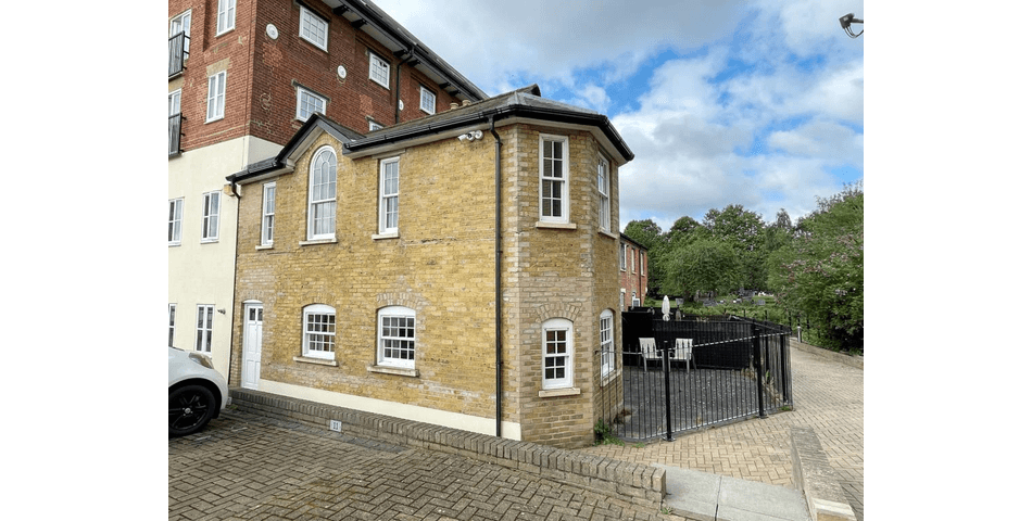 Property Image 0